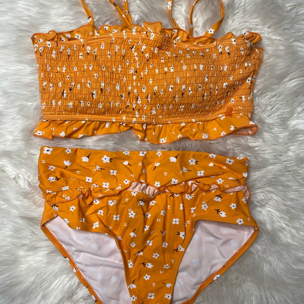 Women’s Amazon swim wear